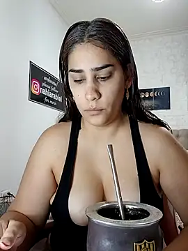 Snapshot of nahiarabiel33 chatting on 4, 2, 2026 nahiarabiel33 online show from 4, 2, 2026