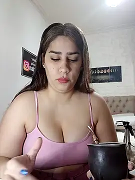 Snapshot of nahiarabiel33 chatting on 16, 7, 2026 nahiarabiel33 online show from 16, 7, 2026