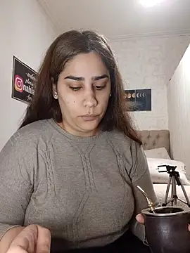 Snapshot of nahiarabiel33 chatting on 15, 6, 2026 nahiarabiel33 online show from 15, 6, 2026