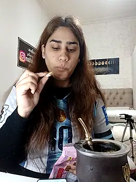 Snapshot of nahiarabiel33 chatting on 4, 7, 2026 nahiarabiel33 online show from 4, 7, 2026