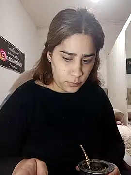 Snapshot of nahiarabiel33 chatting on 2, 6, 2026 nahiarabiel33 online show from 2, 6, 2026
