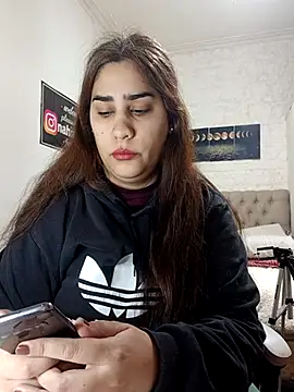 Snapshot of nahiarabiel33 chatting on 26, 6, 2026 nahiarabiel33 online show from 26, 6, 2026