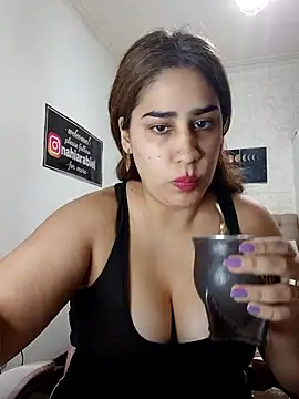 Snapshot of nahiarabiel33 chatting on 18, 4, 2026 nahiarabiel33 online show from 18, 4, 2026