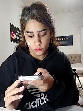 Snapshot of nahiarabiel33 chatting on 14, 5, 2026 nahiarabiel33 online show from 14, 5, 2026