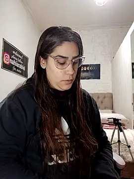 Snapshot of nahiarabiel33 chatting on 25, 6, 2026 nahiarabiel33 online show from 25, 6, 2026