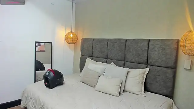 annie  20 online show from 19, 11, 2025