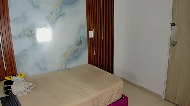 kendra lovv online show from 17, 2, 2026