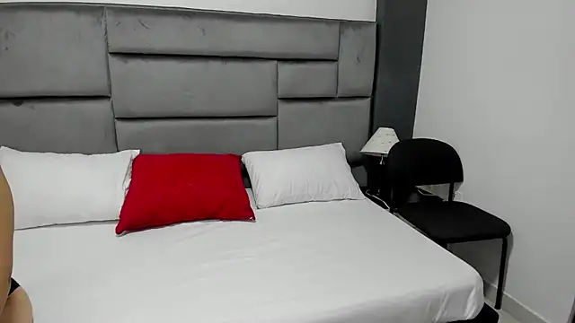 Snapshot of CatleyaSmith chatting on 11, 1, 2026 CatleyaSmith online show from 11, 1, 2026