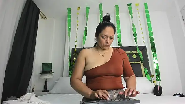 CatleyaSmith online show from 18, 3, 2026