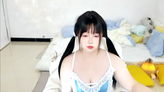 Nina37 online show from 10, 4, 2026