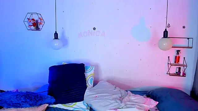 alejaa curvy online show from 12, 11, 2025