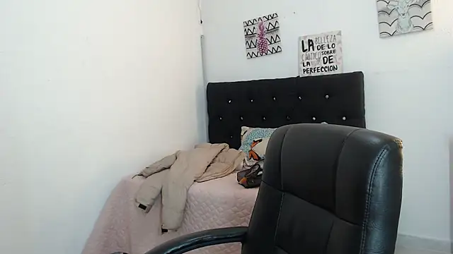 lyam ebony  online show from 20, 2, 2026