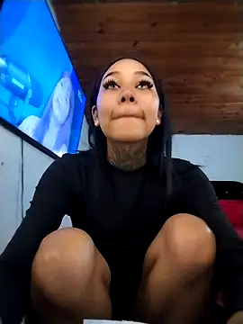 lyam ebony  online show from 22, 2, 2026