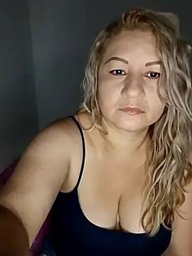 Karoline milf hot online show from 14, 11, 2025