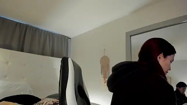 Emi Rosee online show from 20, 12, 2025