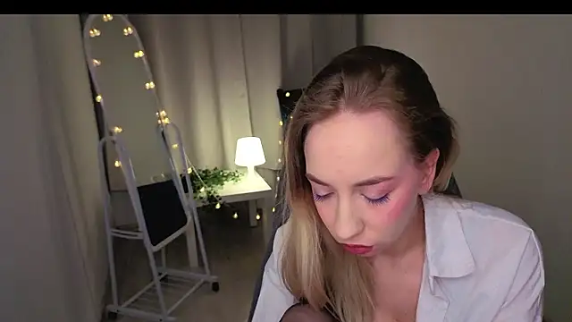 Snapshot of IsabelleBliz chatting on 20, 2, 2026 IsabelleBliz online show from 20, 2, 2026