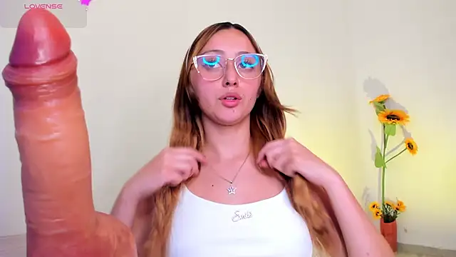 Snapshot of Arianna_Gren18 chatting on 7, 11, 2025 Arianna Gren18 online show from 7, 11, 2025