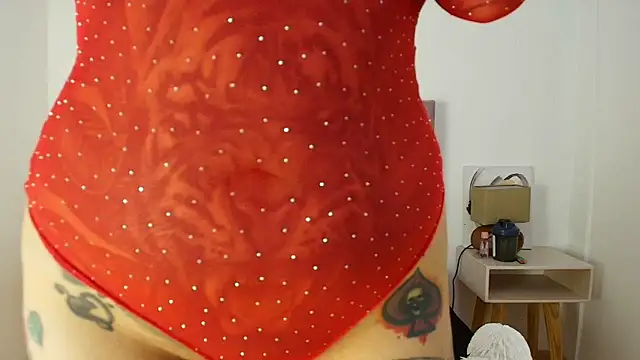 Bella Hefner online show from 18, 11, 2025