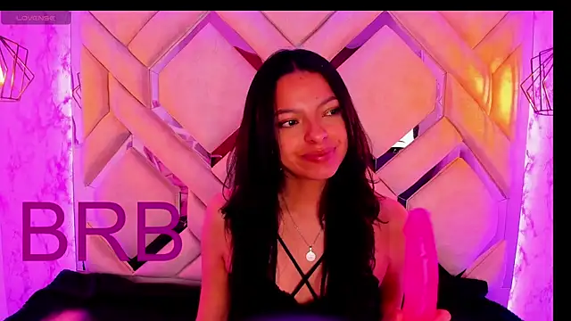 Yanna pink online show from 24, 11, 2025