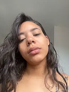 catee martinez online show from 13, 11, 2025