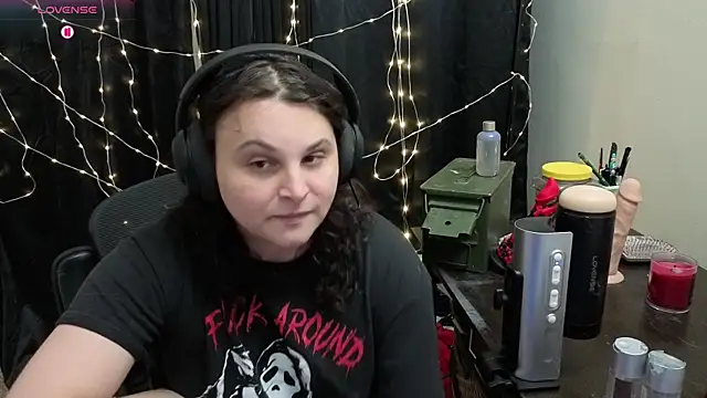 Salacious Sage online show from 12, 4, 2026