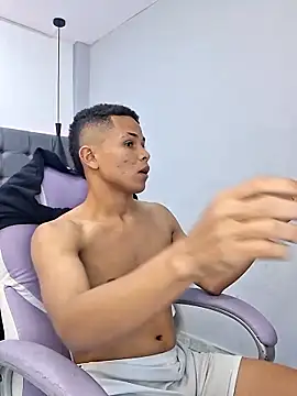 Liams18 online show from 14, 11, 2025