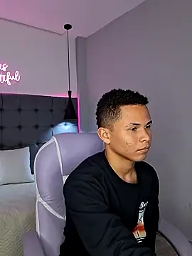 Liams18 online show from 12, 11, 2025