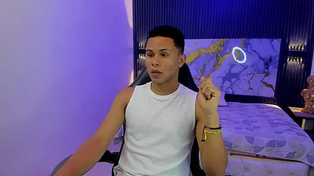 Liams18 online show from 6, 4, 2026