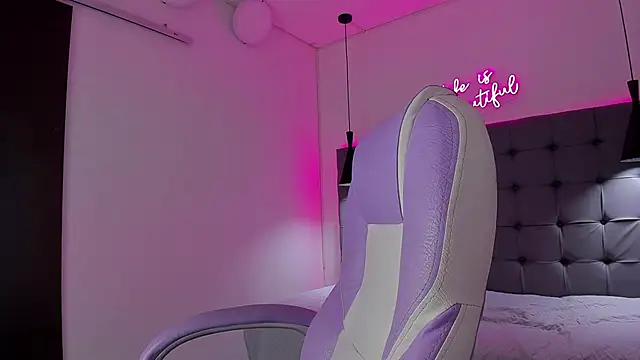 Liams18 online show from 28, 11, 2025