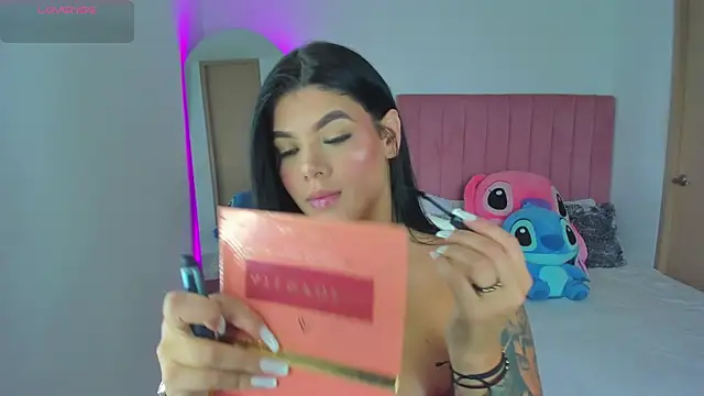 Janettcruz online show from 6, 4, 2026