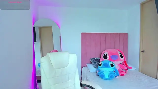 Janettcruz online show from 28, 3, 2026