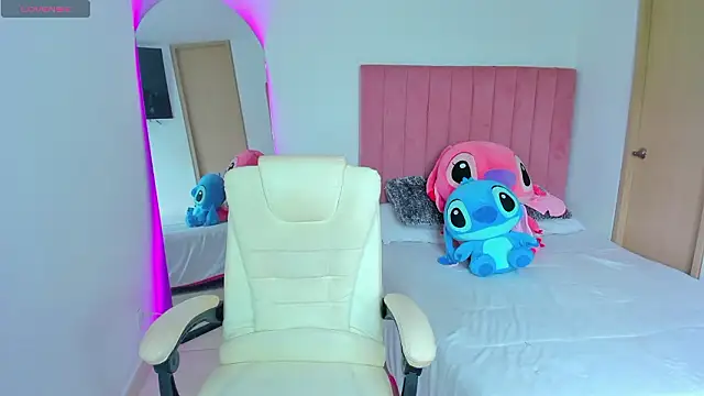 Janettcruz online show from 24, 2, 2026