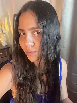 alisaa jhons1 online show from 13, 4, 2026