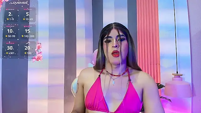 Snapshot of camii_raux chatting on 20, 12, 2025 camii raux online show from 20, 12, 2025