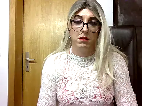 AgnesCross39 online show from 24, 2, 2026