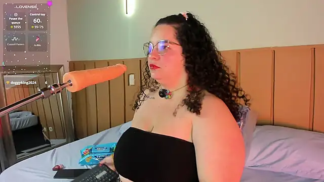 Snapshot of Reichel05_ chatting on 3, 12, 2025 Reichel05 online show from 3, 12, 2025