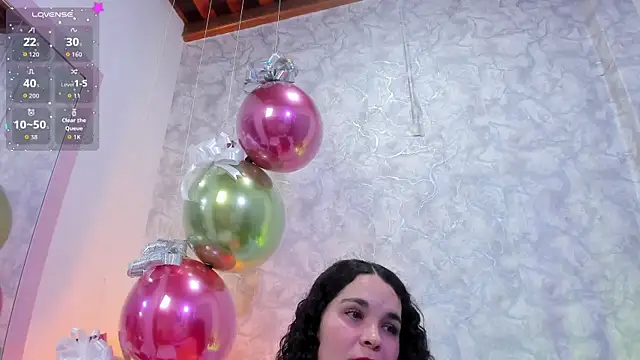 Snapshot of Reichel05_ chatting on 17, 12, 2025 Reichel05 online show from 17, 12, 2025