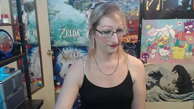 Savanah Banana  online show from 8, 11, 2025