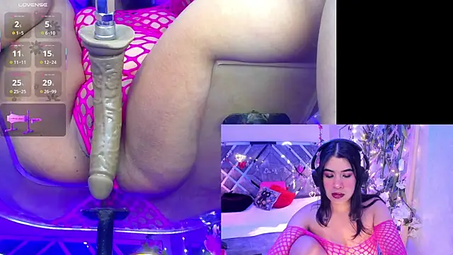 Snapshot of DaphneContry chatting on 4, 3, 2026 DaphneContry online show from 4, 3, 2026