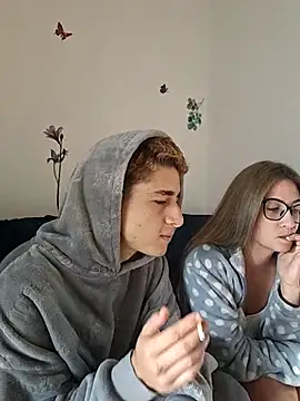 Snapshot of minervaystiven chatting on 7, 11, 2025 minervaystiven online show from 7, 11, 2025