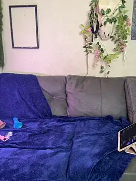 Snapshot of AriaRiver_x chatting on 15, 11, 2025 AriaRiver x online show from 15, 11, 2025