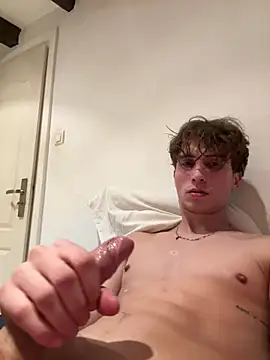 TeenNPlay online show from 18, 4, 2026