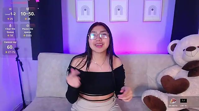 Mia Blair  online show from 14, 11, 2025