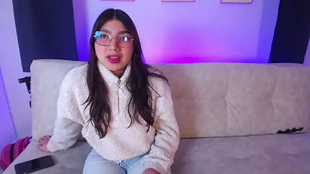 Mia Blair  online show from 6, 11, 2025