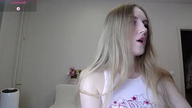 Snapshot of olliebells chatting on 9, 2, 2026 olliebells online show from 9, 2, 2026