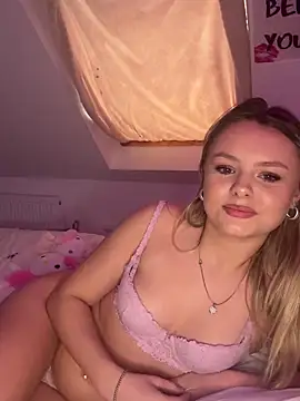 LillieWebb  online show from 7, 11, 2025