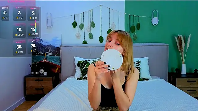 Snapshot of CindyMoriLove chatting on 28, 3, 2026 CindyMoriLove online show from 28, 3, 2026