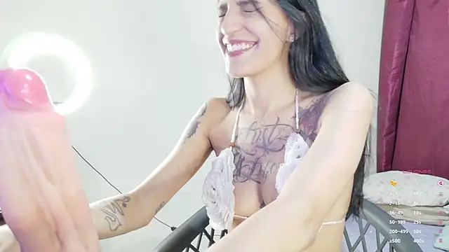 Petitedr3ams  online show from 31, 3, 2026