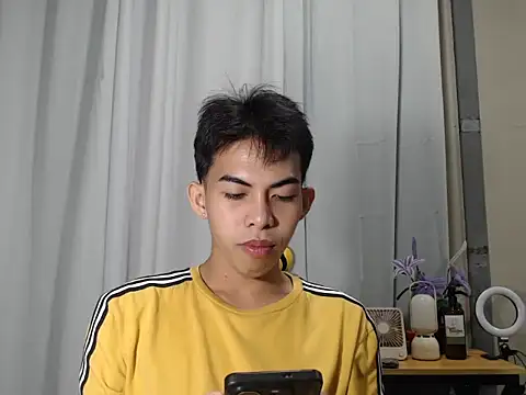 Urhotsilverboy online show from 30, 11, 2025