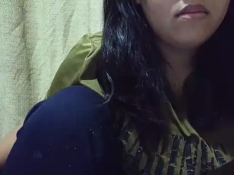 Snapshot of fluffy_raa chatting on 1, 12, 2025 fluffy raa online show from 1, 12, 2025